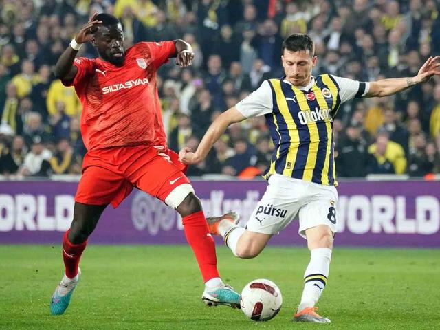Fenerbahçe'den şampiyonluk yolunda müthiş geri dönüş! Pendikspor'u 1-0 geriden gelip devirdiler