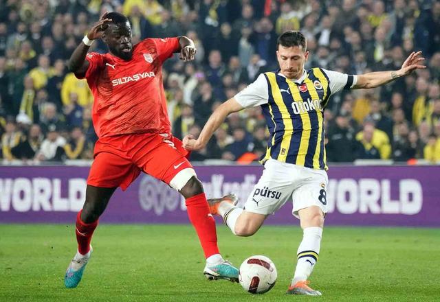 Fenerbahçe'den şampiyonluk yolunda müthiş geri dönüş! Pendikspor'u 1-0 geriden gelip devirdiler