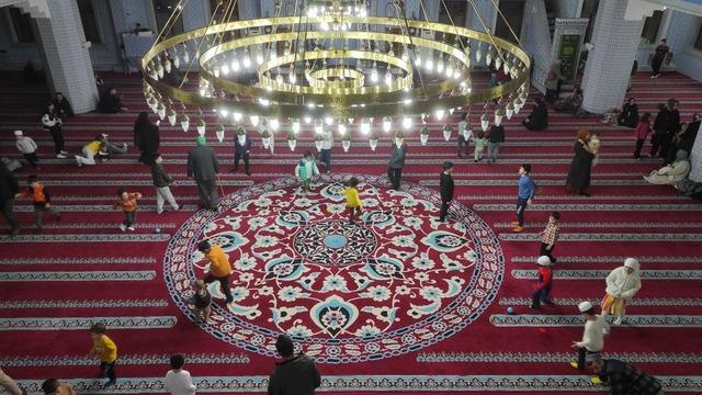 İstanbul'da ilk teravih namazı kılındı