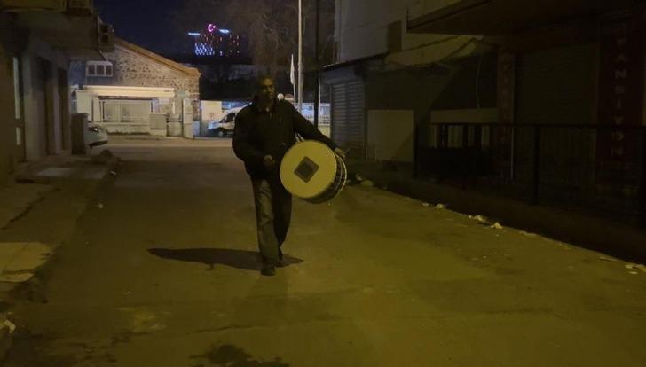 İlk sahurda Ramazan davulcularını beklerken... Vosvos'larla kaldırdılar! Duyan cama koştu G2