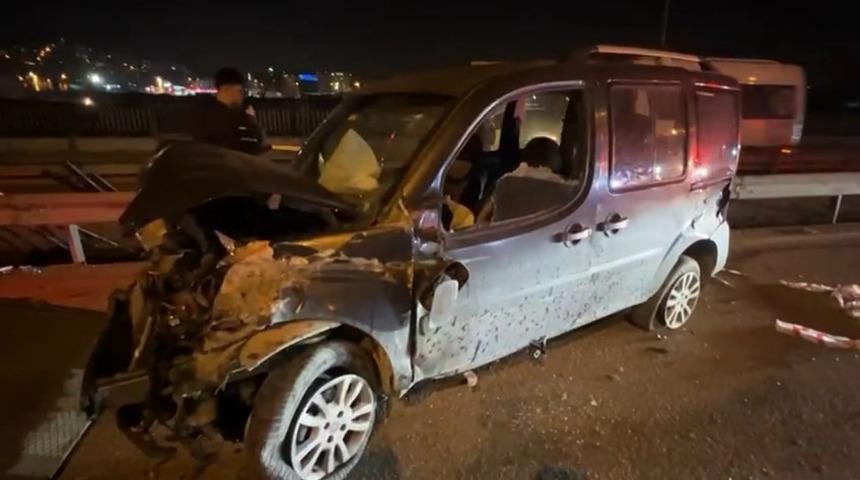 Kocaeli’de iki hafif ticari araç çarpıştı :1 yaralı