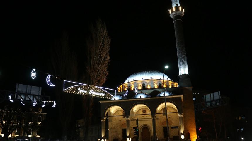 Ramazan ayı başladı mı başlamadı mı? O ülkelerde oruç kararı farklı oldu: Hilali görmedik