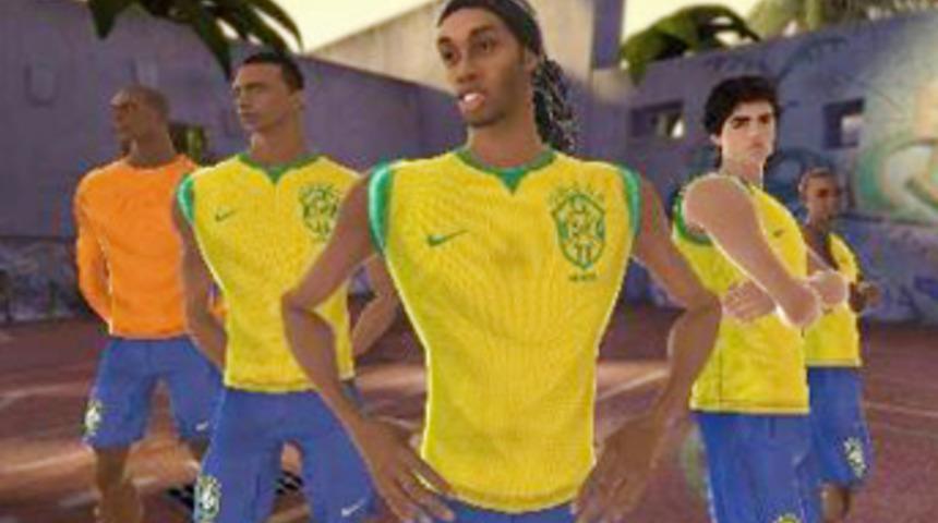 Futbolun yıldızları sokaklara iniyor