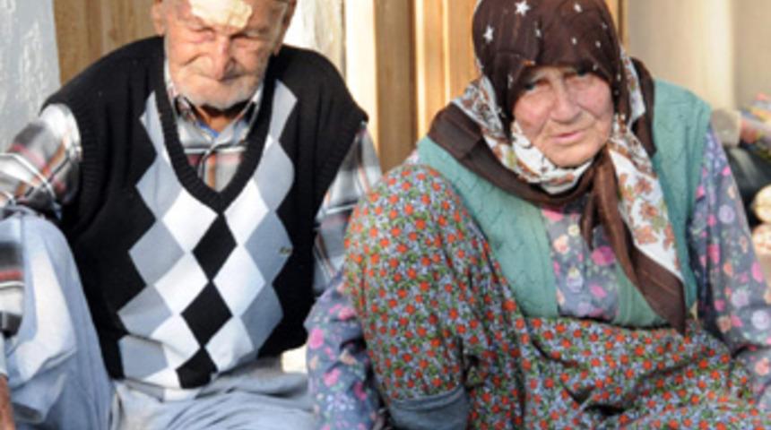 91 yıldır aynı yastığa baş koyuyorlar