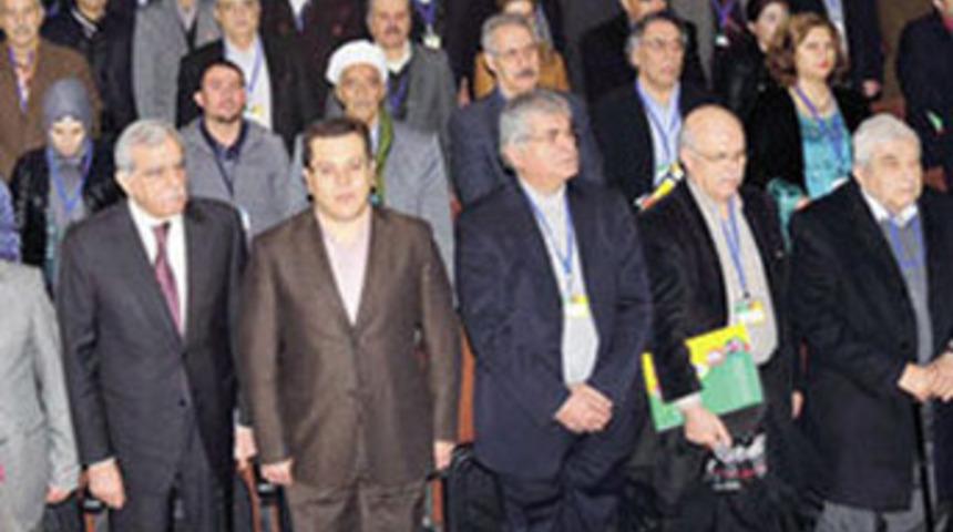 BDP'li vekillerden marş şov...