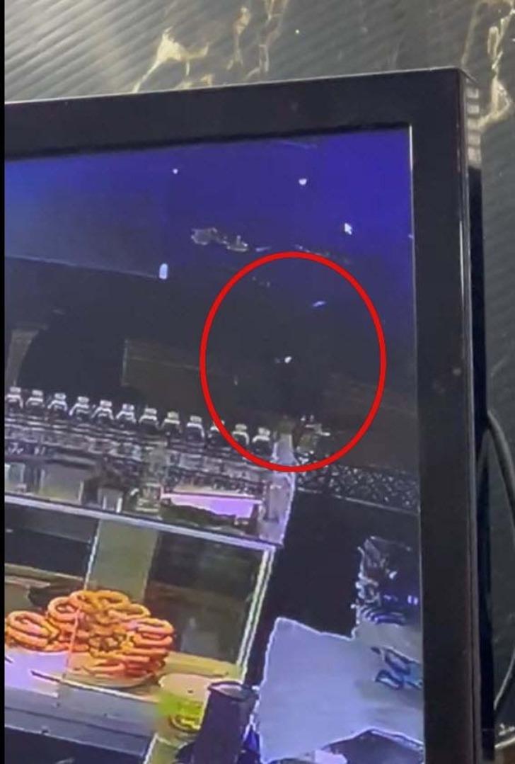 Anne ve kızına bıçakla saldırdı! Kan donduran cinayetin görüntüleri ortaya çıktı G4