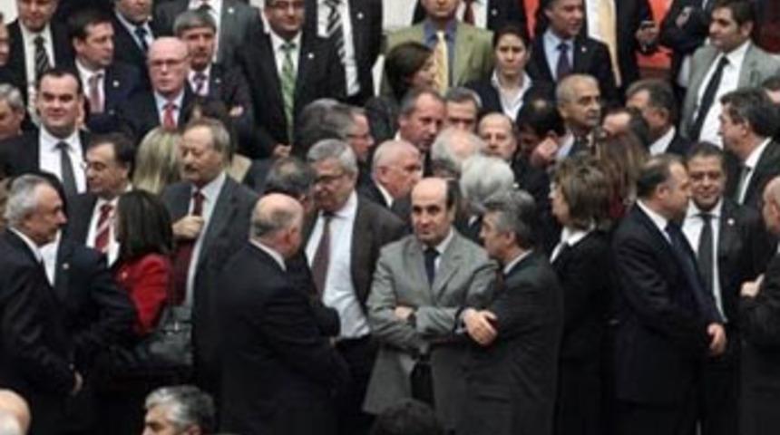 Meclis'te yumruklar konuştu