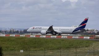 Yeni Zelanda'ya giden uçakta dehşet anları! En az 50 yolcu yaralandı! İnsanlar koltuklarından fırlayıp tavana çarptı