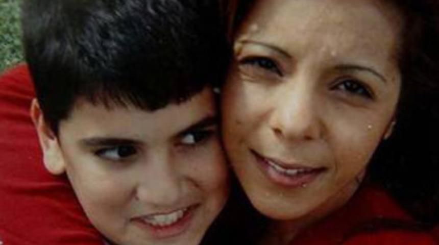 Oğlunu kurtarmak isterken boğuldu