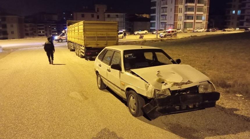 Otomobil ile motosiklet &ccedil;arpıştı: 1 yaralı