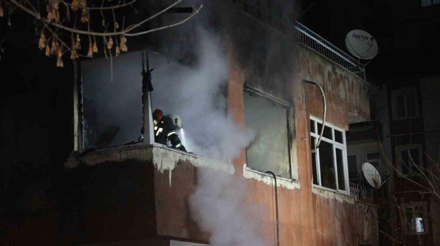 Kayseri’de ikamette çıkan yangında 1 kişi dumandan etkilendi