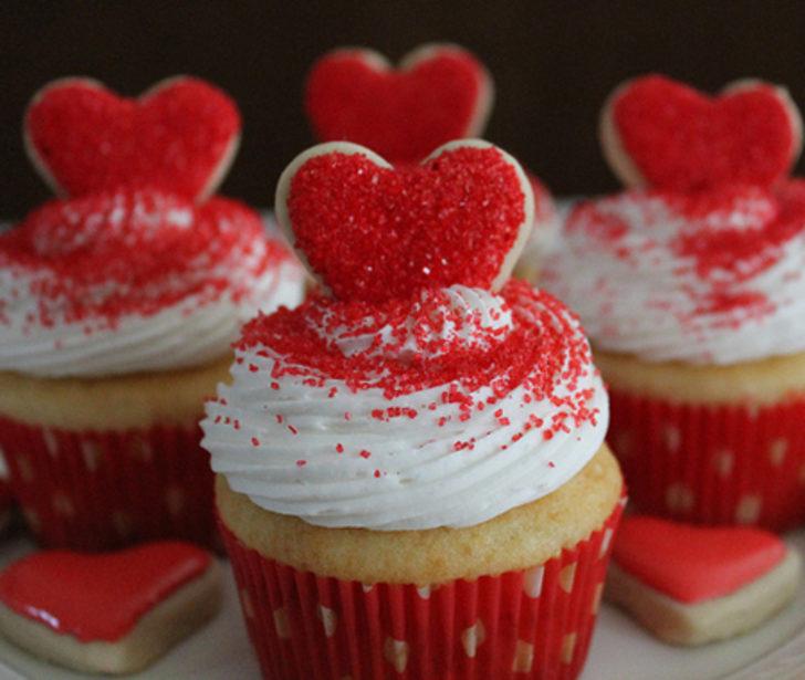 Sevgililer G&uuml;n&uuml; Cupcake'leri