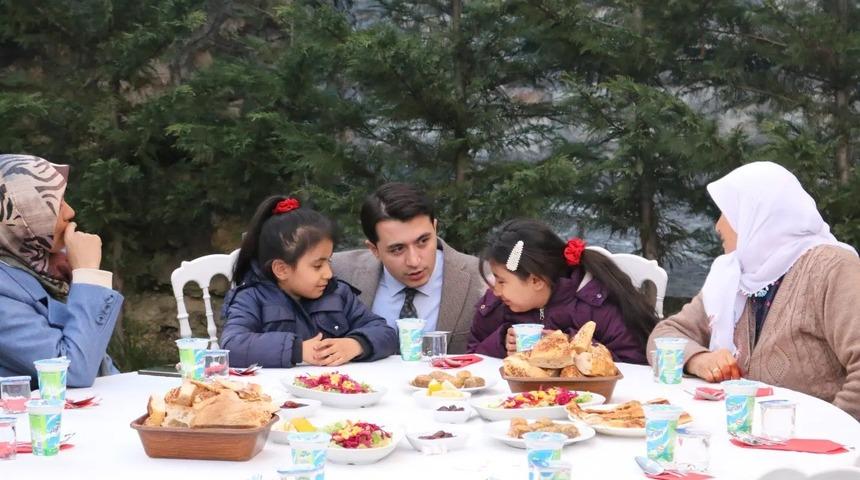 Kaymakam ilk iftarı şehit yakınları ve gazilerle yaptı