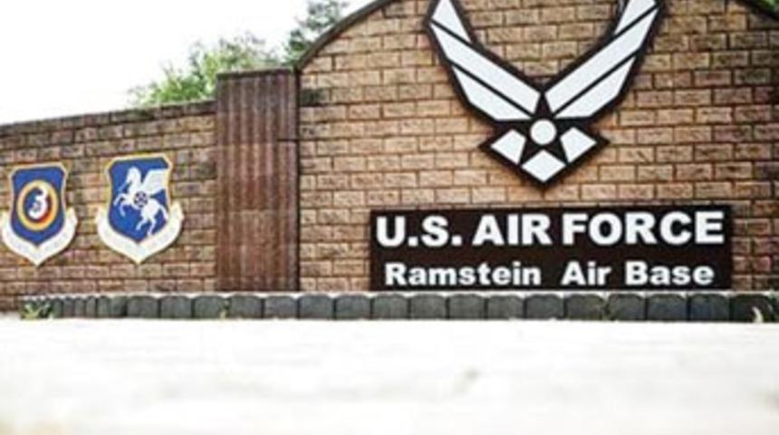 F&uuml;ze kalkanının komutası Ramstein&rsquo;da