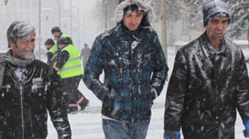 Tüm yurtta kara kış!