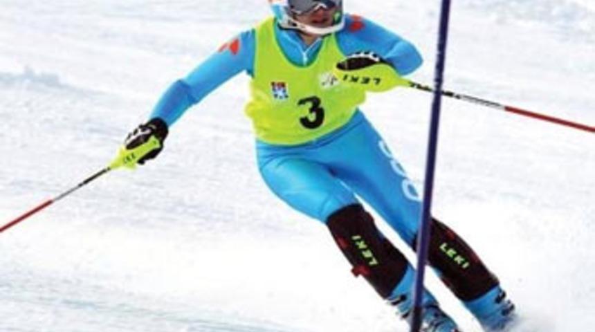 Aslı&rsquo;nın annesi danışman olacak