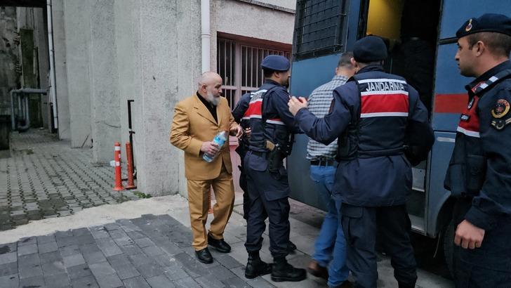 Öldürülen gazino sahibinin annesi mahkemede duyduklarına inanamadı: "Oğlumu 8 kasa bira için mi öldürdünüz" G2