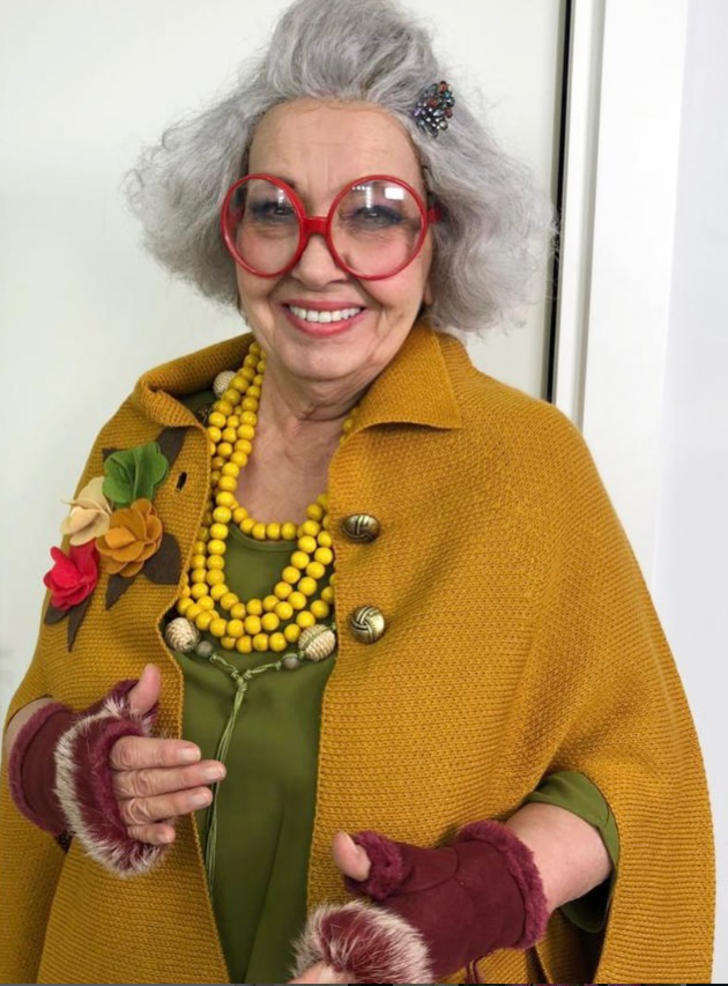 Yaprak Dökümü'nün Hayriye Hanımıydı... Son hali görenleri şaşırttı! Oyuncunun beyaz saçlarına yorum yağdı: "Aysel Gürel'e benzettim" G3