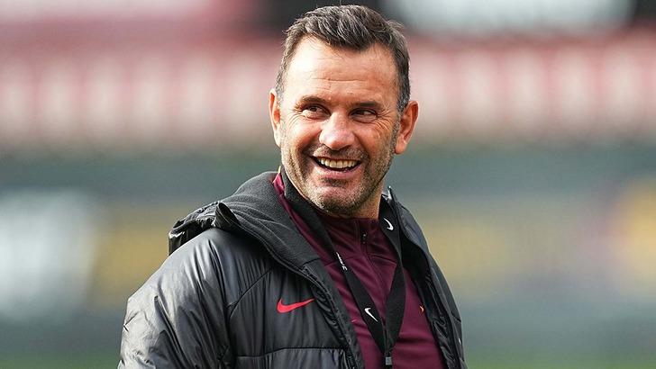 Taraftarın gönlüne adeta su serpti! Okan Buruk Victor Osimhen müjdesini canlı yayında verdi...  G4