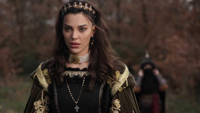 Herkes onu doğal güzel sanıyordu! Kudüs Fatihi Selahaddin Eyyubi'nin yıldızı Tuvana Türkay estetiksiz haliyle şoke etti