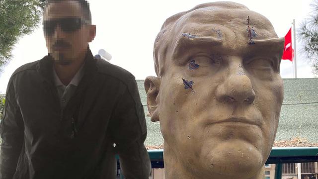 Atatürk büstüne alçak saldırı! Siz puta mı tapıyorsunuz diyerek baltayla vurdu