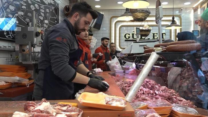 Esnaf anlaştı, fiyatlar yarı yarıya indi! Sıranın sonu görünmedi! 550 yerine 365 lira...  G1