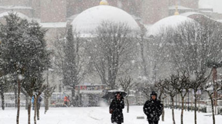 İstanbul'da 3 g&uuml;n daha kar var