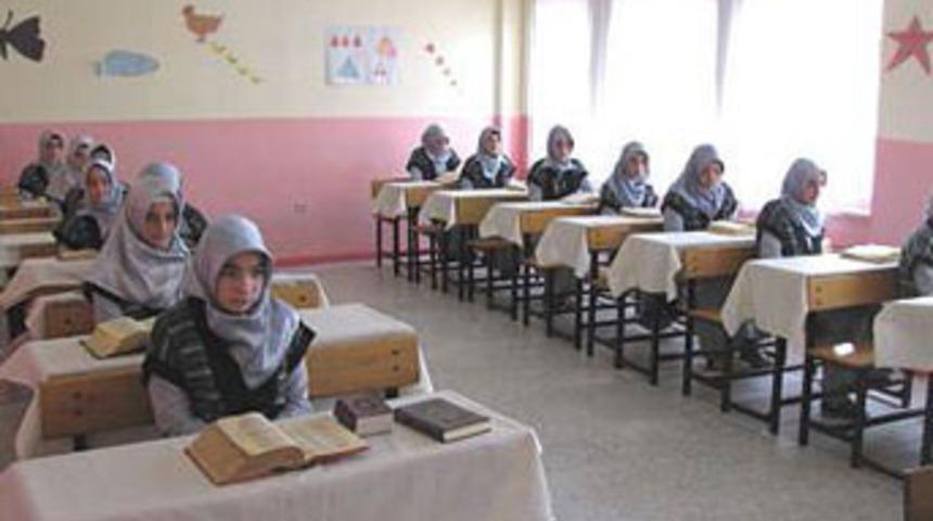 Erdoğan'dan türbanlı eğitim garantisi