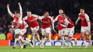 Şampiyonlar Ligi'nde tarihi gece! Arsenal Porto'yu penaltılarla devirerek 14 yıl sonra ilki yaşadı, Barcelona Napoli karşısında hata yapmadı
