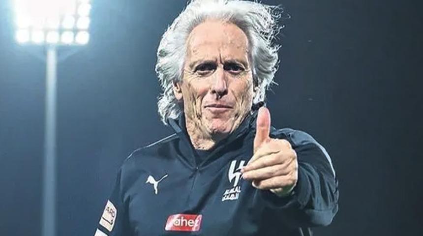 Bunu bir daha başarmak neredeyse imkansız! Fenerbahçe'den ayrılarak Al Hilal'e giden Jorge Jesus 28 resmi maçını da kazanarak dünya rekoru kırdı 