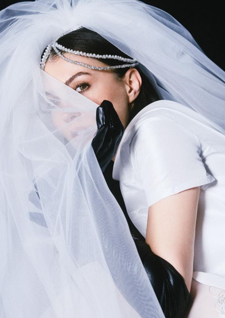 Ruhun Duymaz'ın güzeli Burcu Özberk bembeyaz giyinip, duvak taktı! 'Gelin gibi' G2