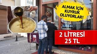 2 litresini 25 TL'ye satıyorlar! O bitkinin kökünden yapılıyor... Şifa dolu 'İple çekiyoruz, içmeyenlere tavsiye ederim'