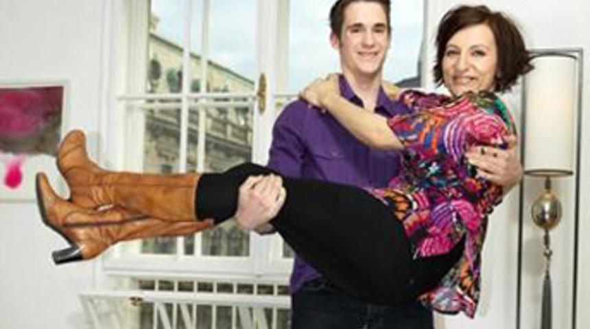 &Ouml;ğrencisinden hamile kaldı