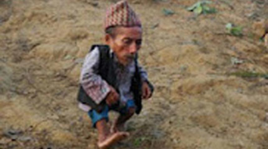 D&uuml;nyanın en kısa adamı Bahadur