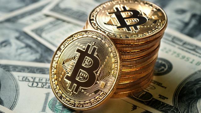 Dolar ve Bitcoin'den yeni rekor! 