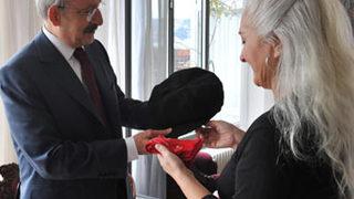 Kılıçdaroğlu'dan Cem Karaca'nın eşine ziyaret