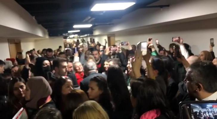 Canice öldürülen kedi Eros'un duruşmasına hayvanseverlerden akın! İbrahim Keloğlan'ın cezası belli oldu: 'İyi' hal indirimi' uygulandı G3