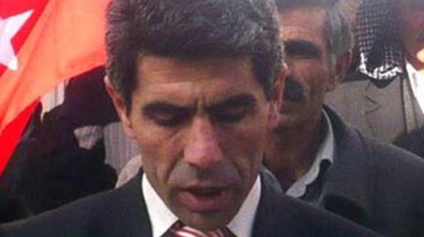 Albay &Ouml;zden'i o iki subay infaz etti