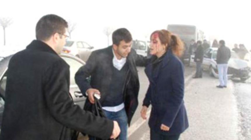 Konya' da 26 araç birbirine girdi