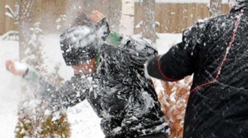 Kartopu eğlencesi kanlı bitti: 3 yaralı