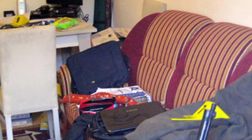 Genç çift, silahla vurulmuş halde bulundu