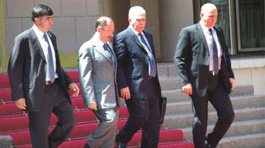 MİT’çiler için yakalama kararı