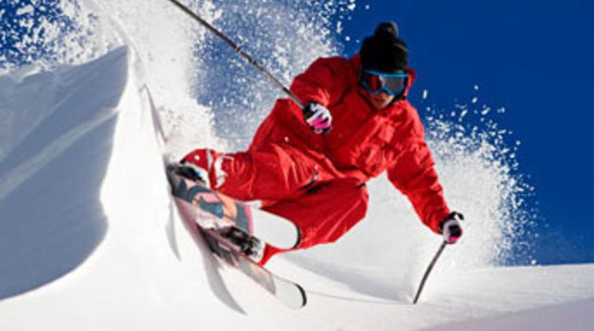 Rus antrenör odasında ölü bulundu