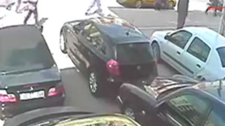 Lise &ouml;ğrencisinin feci &ouml;l&uuml;m&uuml; kamerada