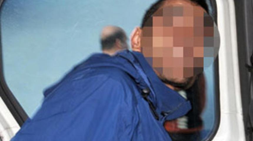 13 yaşındaki kızla arabada yakalandı