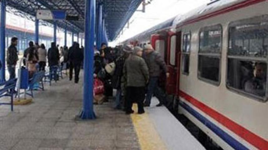 Haydarpaşa'ya son seferler bug&uuml;n