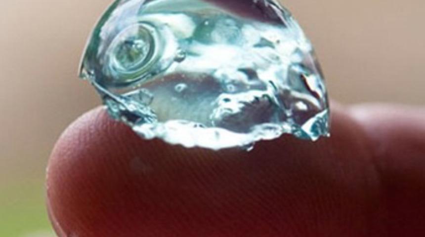 Gökten yağan esrarengiz toplar