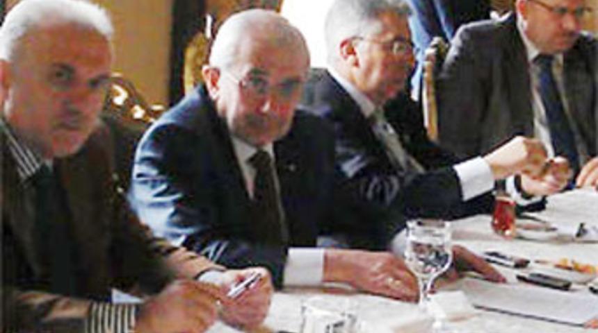 Türkiye'nin en acil konusu: “Yeni anayasa”