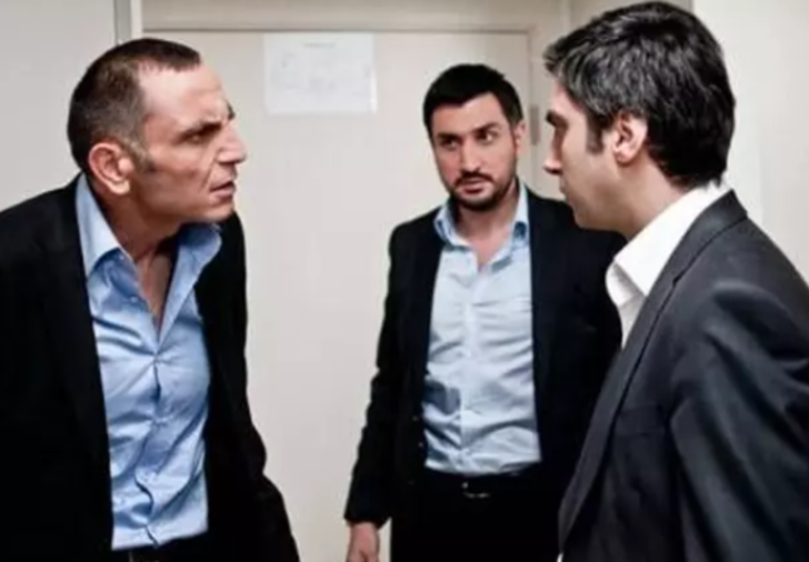 Kurtlar Vadisi'nin Memati'si Gürkan Uygun son haliyle şaşırttı! 'Bu Şehir Girdap Gülüm' performansı sosyal medyayı salladı G1