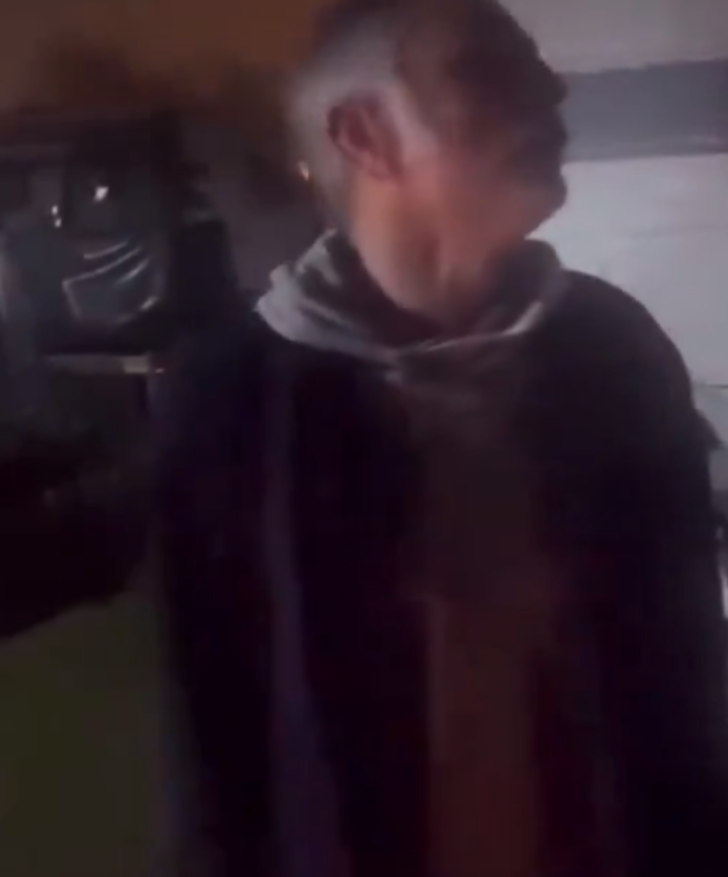 Kurtlar Vadisi'nin Memati'si Gürkan Uygun son haliyle şaşırttı! 'Bu Şehir Girdap Gülüm' performansı sosyal medyayı salladı G3